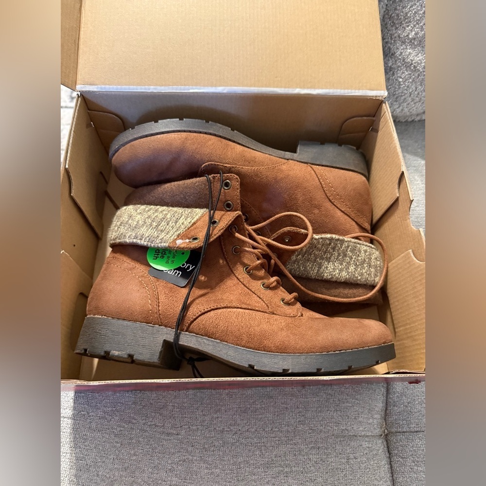 Arizona AZ York Chestnut Boots